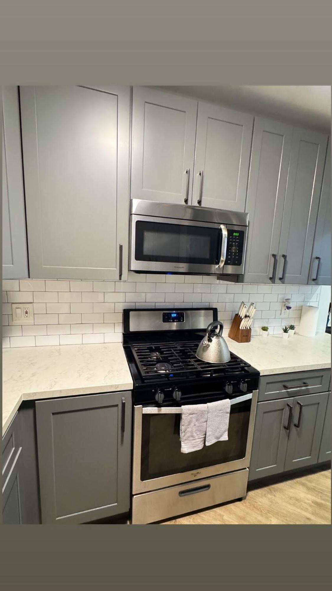 Incredible Two Bedroom Hollywood Apartments Free Parking Лос Анджелис Екстериор снимка