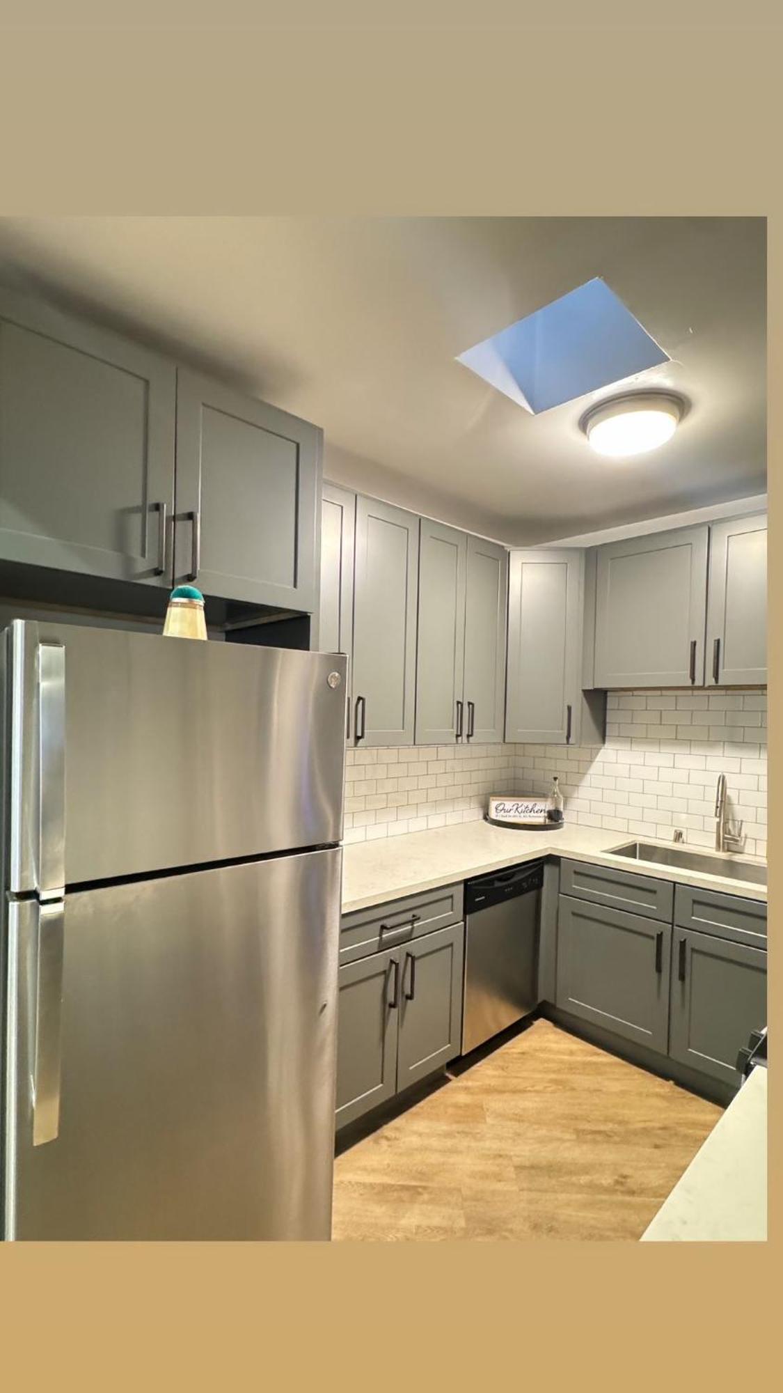 Incredible Two Bedroom Hollywood Apartments Free Parking Лос Анджелис Екстериор снимка